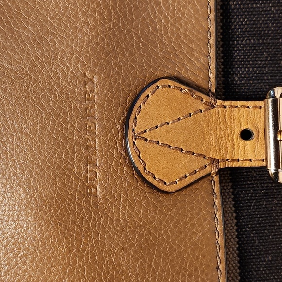 Burberry bag - Picture 2 of 13